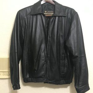 Men's Columbia Leather Jacket Large with plush lining in very good condition.
